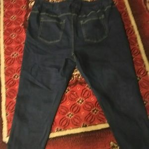 Women's plus size stretch jeans.